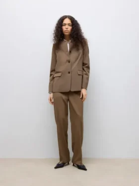 Blazer Awteela