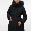 Capuche et poignets anti-vent pour empêcher le vent de s&rsquo;engouffrer dans le manteau