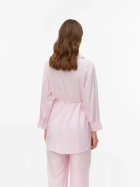 Chemise à col classique et coupe classique