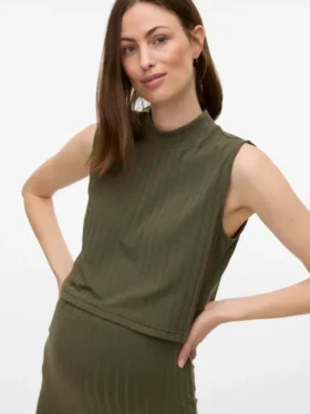 Haut à encolure en U, coupe classique