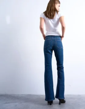 Jeans évasé taille haute Tsjamie