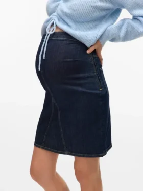 Jupe courte à taille haute