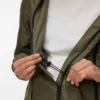 Manteau à col montant et poignets élastiqués