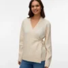Pull à col en V, coupe classique