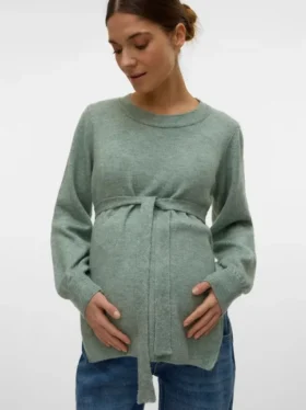 Pull à col rond et coupe classique