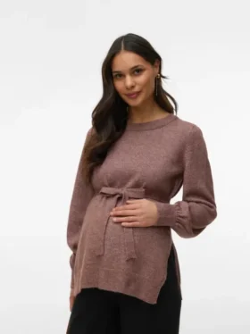 Pull à col rond et coupe classique