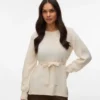 Pull à col rond et coupe classique