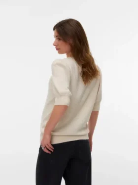 Pull à col rond et poignets côtelés, coupe classique