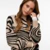 Pull en tricot Awheart