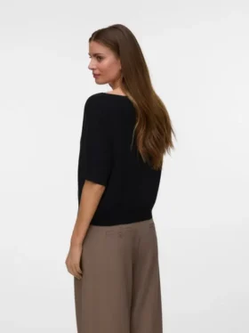 Pull en tricot Awjemma