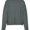 Pull en tricot Vmesti
