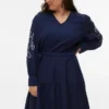 Robe courte Vmcanya