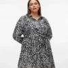 Robe courte Vmcdebbyana