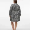 Robe courte Vmcdebbyana
