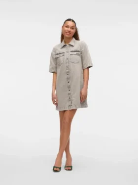 Robe courte Vmfenja