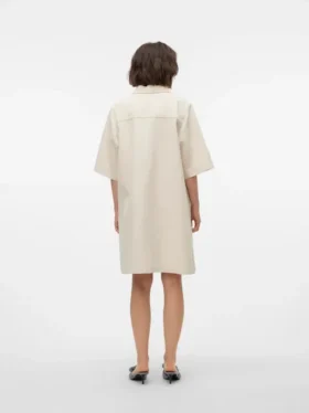 Robe courte Vmfenja