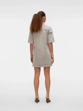 Robe courte Vmfenja