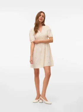 Robe courte Vmrupa