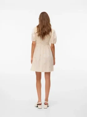 Robe courte Vmrupa