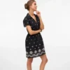 Robe courte Vmtasja