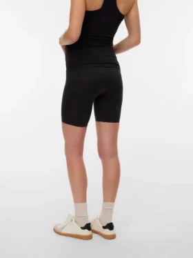 Short coupe ajustée