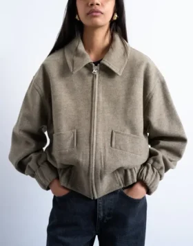 Veste Tskitty