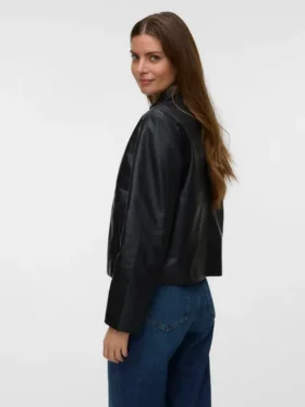 Veste Vmevestina